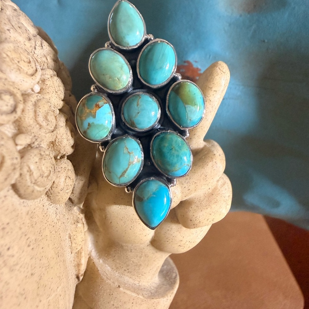 Kingman Turquoise Multi stone ring
.925 Sterling Silver - Picture 2 of 8
